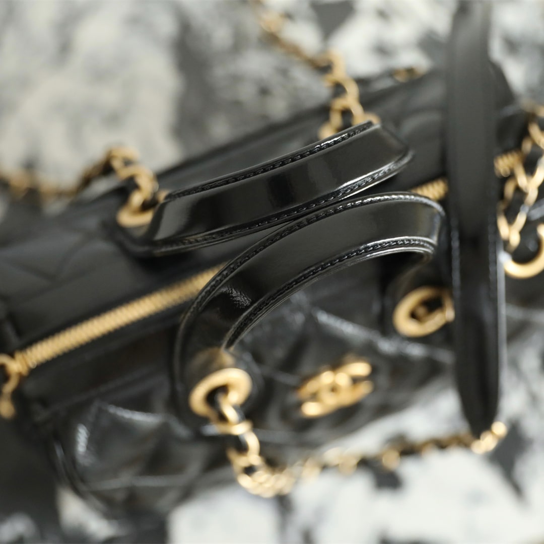 Chanel 香奈兒 Leather Goods