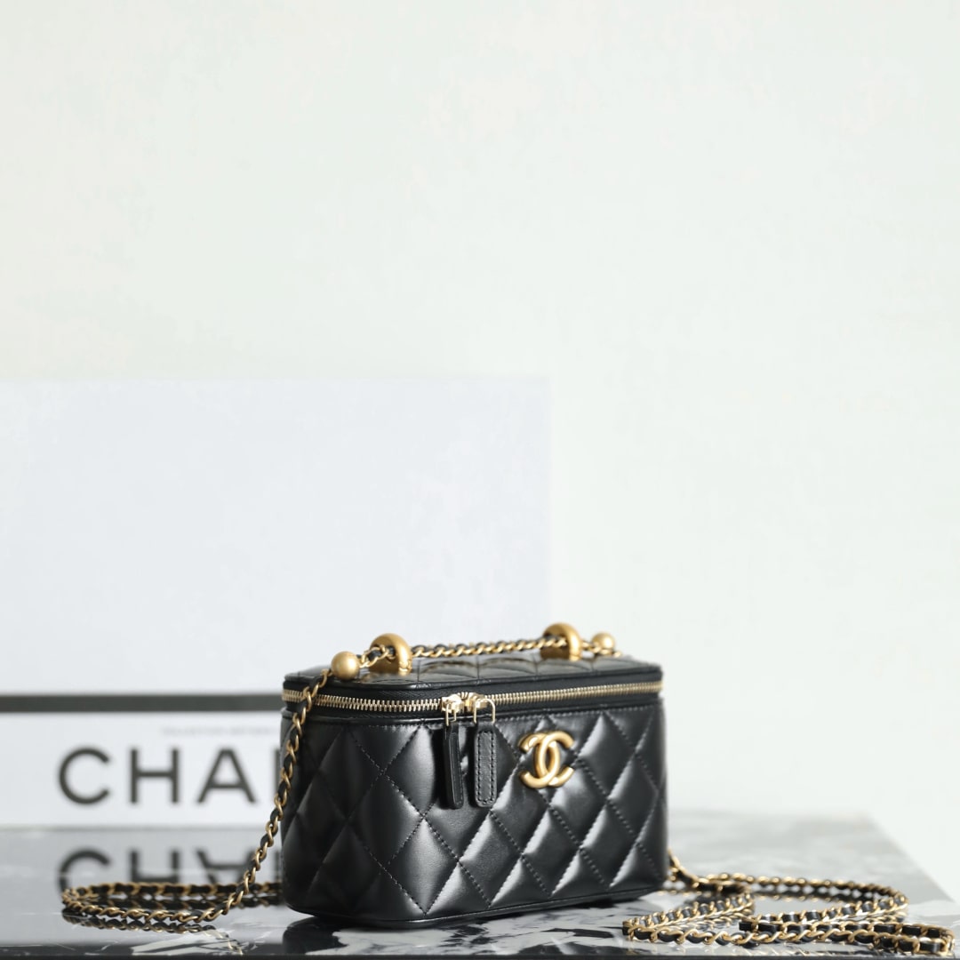 Chanel 香奈兒 Leather Goods