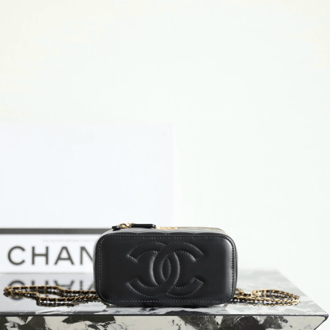 Chanel 香奈兒 Leather Goods