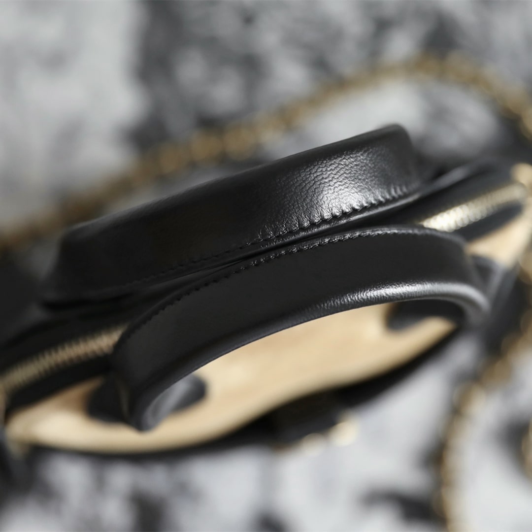 Chanel 香奈兒 Leather Goods