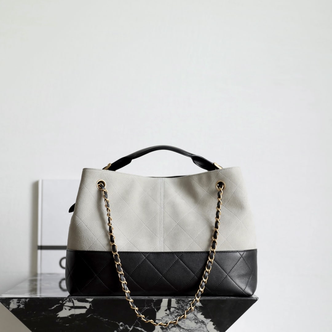 Chanel 香奈兒 Leather Goods