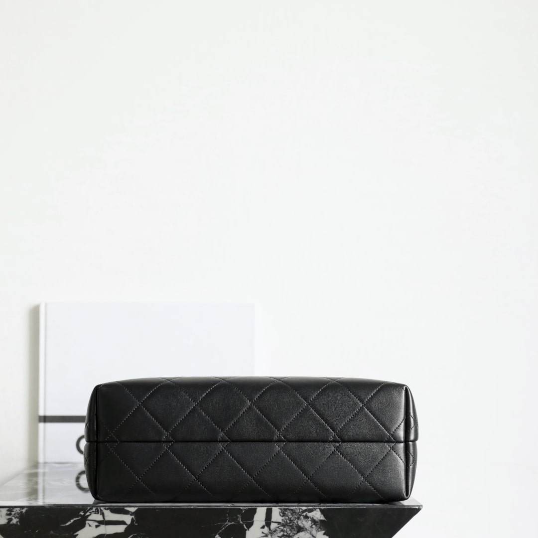 Chanel 香奈兒 Leather Goods