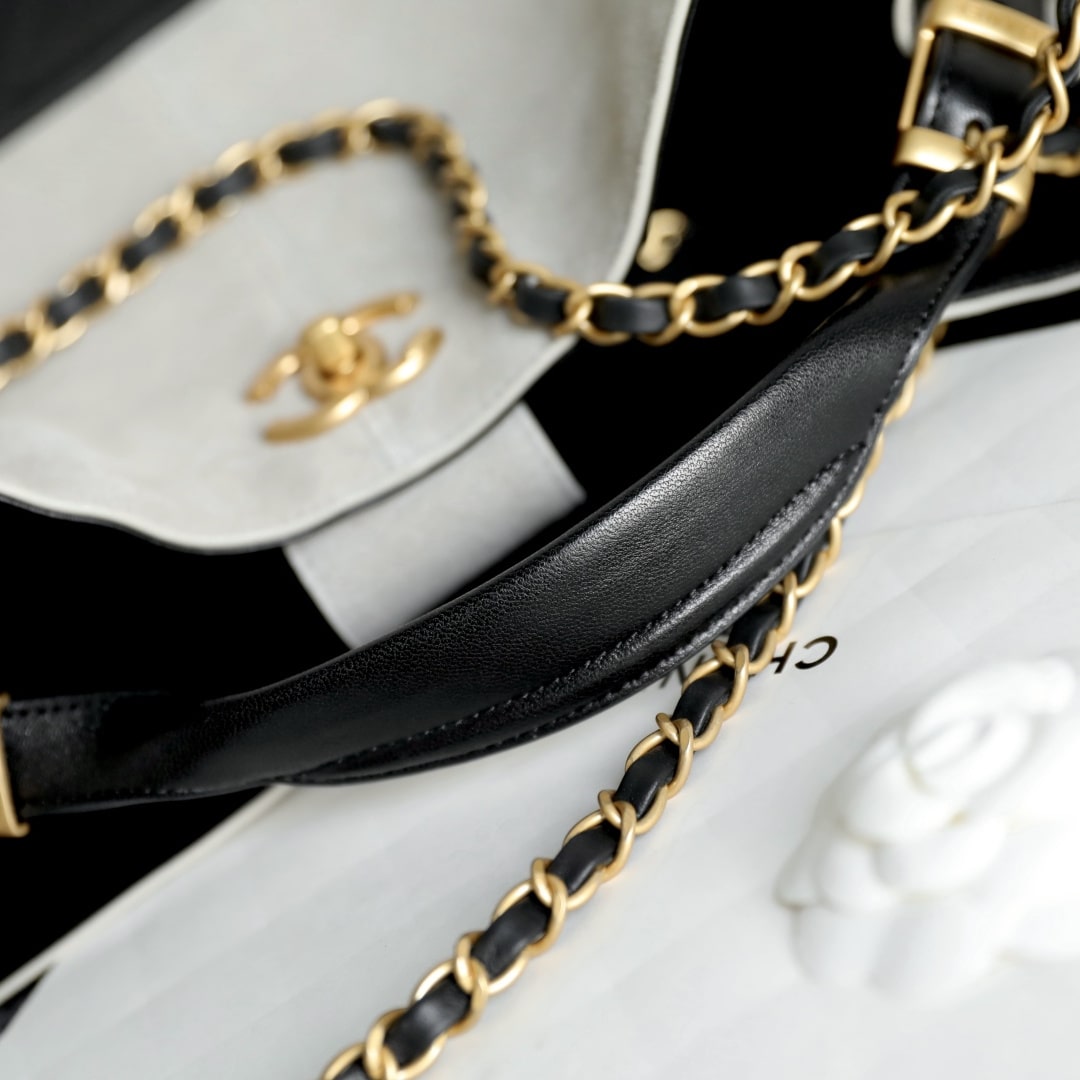 Chanel 香奈兒 Leather Goods