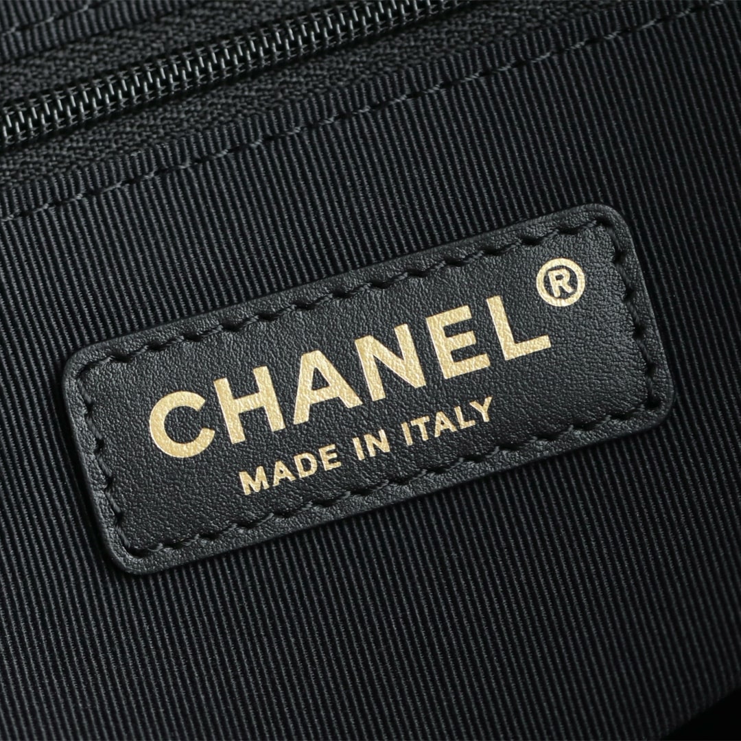 Chanel 香奈兒 Leather Goods