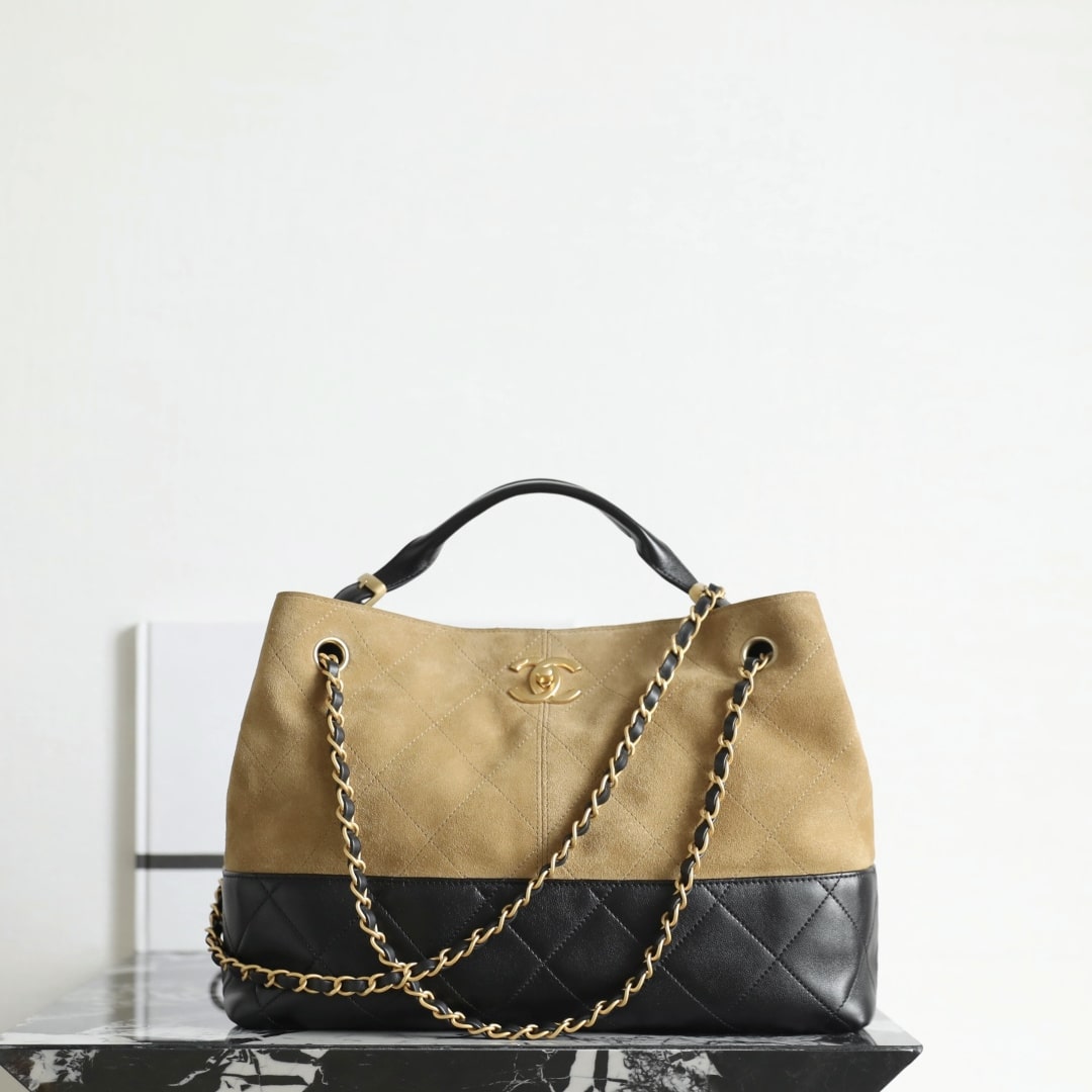 Chanel 香奈兒 Leather Goods