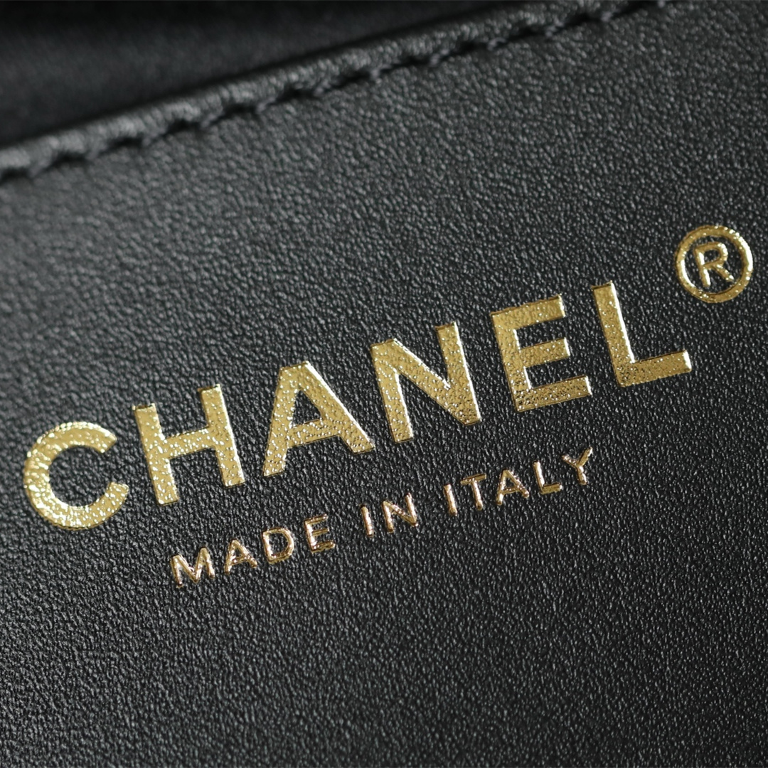 Chanel 香奈兒 Leather Goods