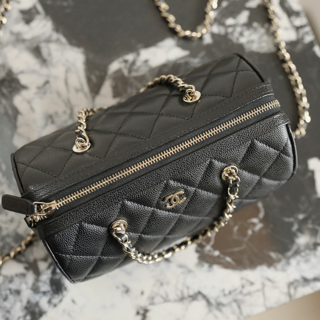 Chanel 香奈兒 Leather Goods