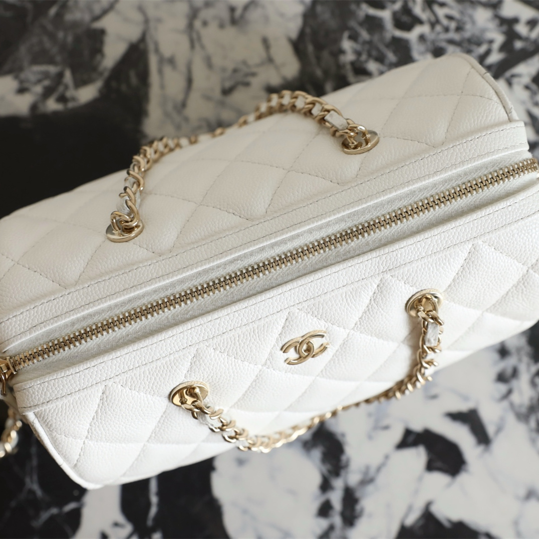 Chanel 香奈兒 Leather Goods