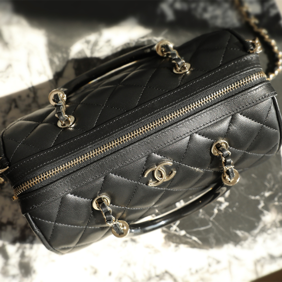 Chanel 香奈兒 Leather Goods