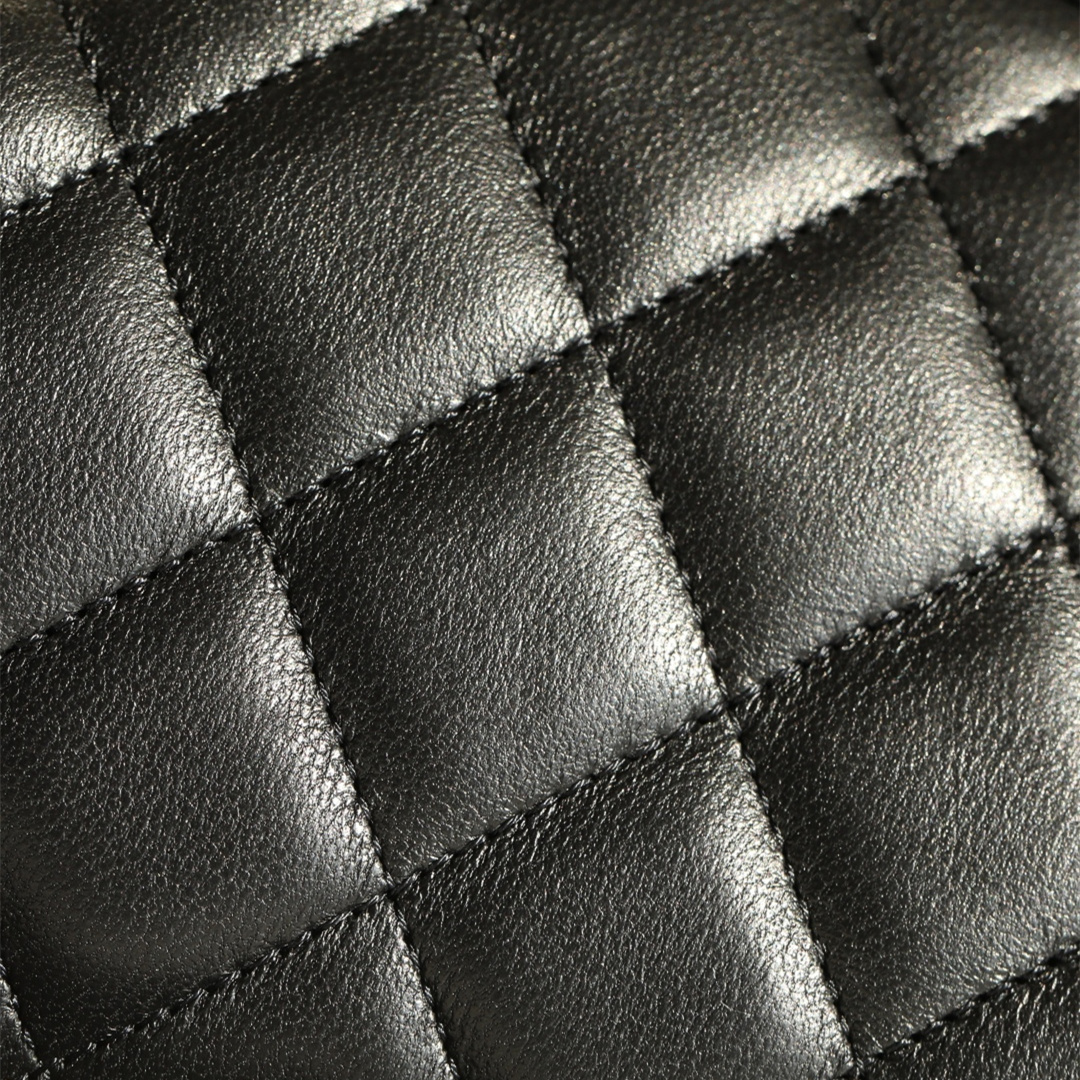 Chanel 香奈兒 Leather Goods