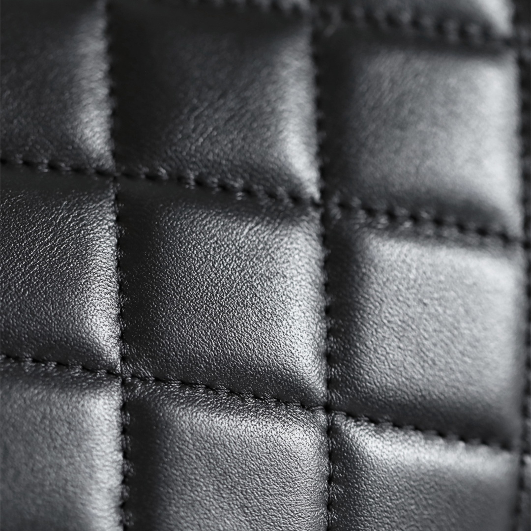 Chanel 香奈兒 Leather Goods