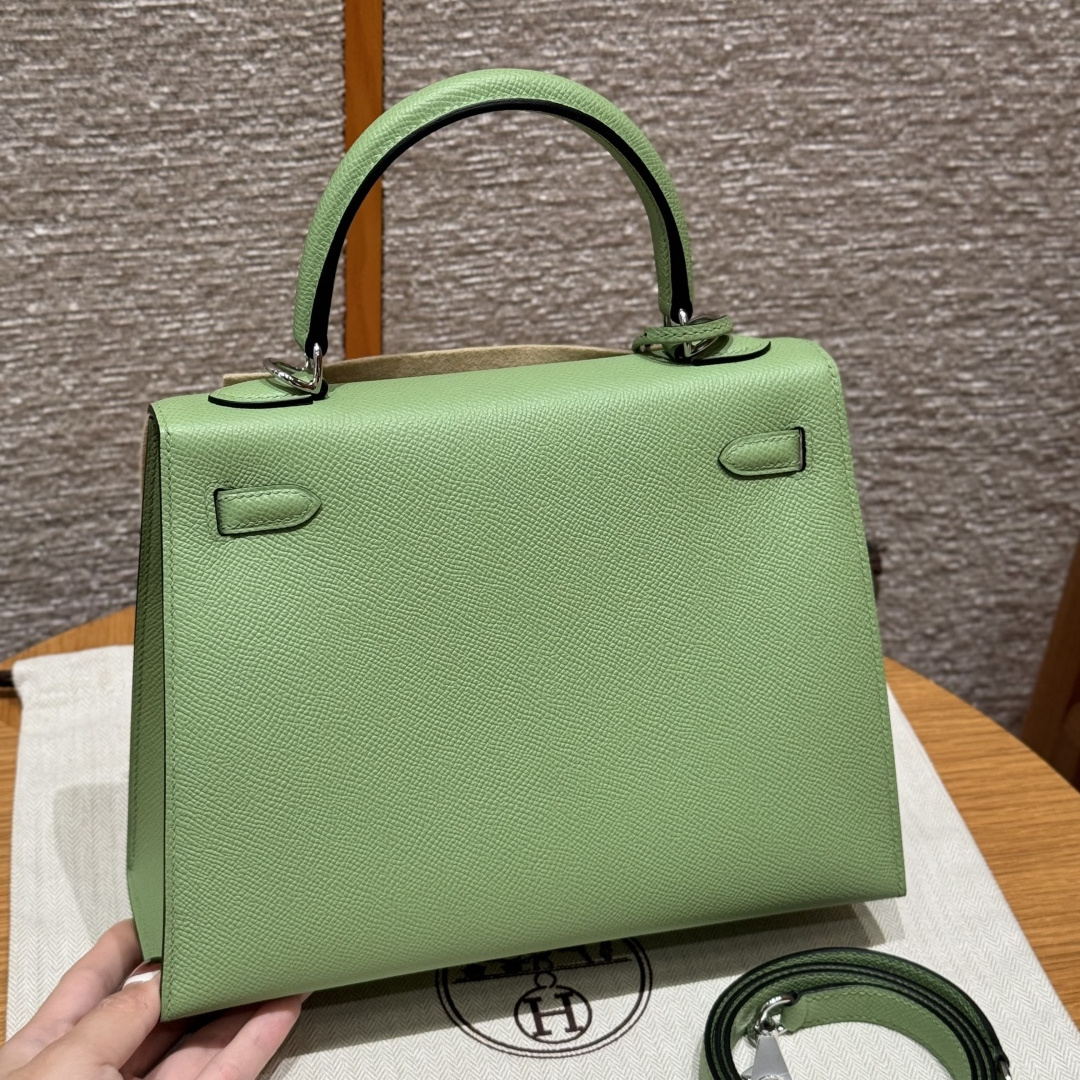 高仿Hermes*Kelly25系列H043110EP3I牛油果綠銀扣牛皮純手工