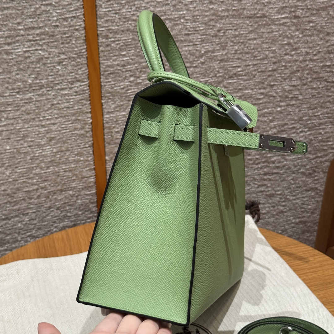 高仿Hermes*Kelly25系列H043110EP3I牛油果綠銀扣牛皮純手工