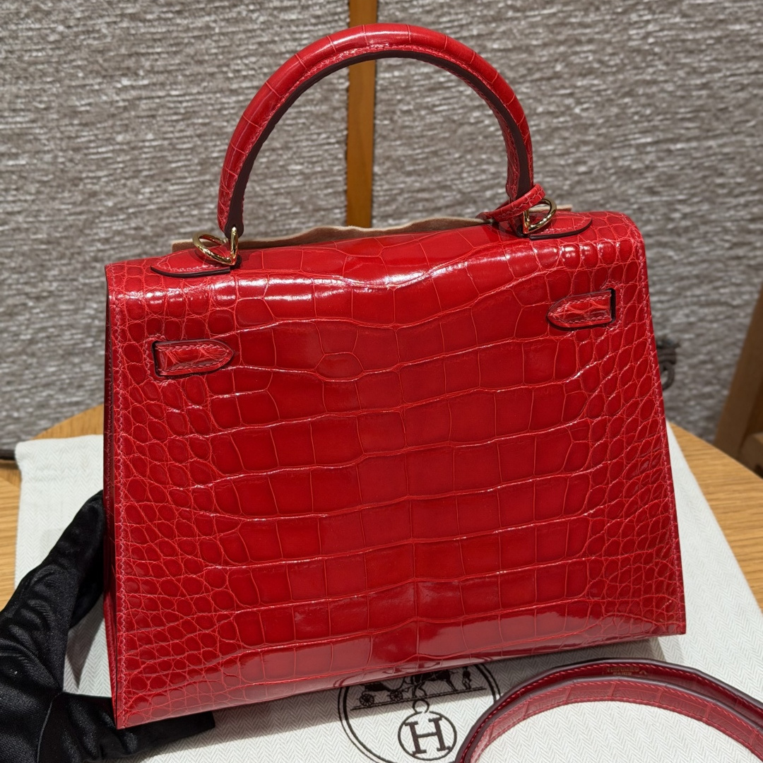 高仿Hermes*Kelly25系列H043228CK95法拉利紅金扣鱷魚皮純手工