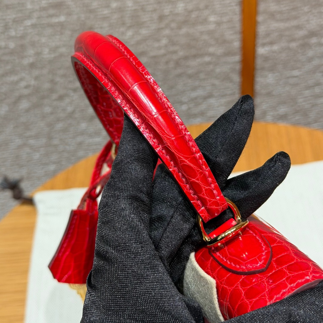 高仿Hermes*Kelly25系列H043228CK95法拉利紅金扣鱷魚皮純手工