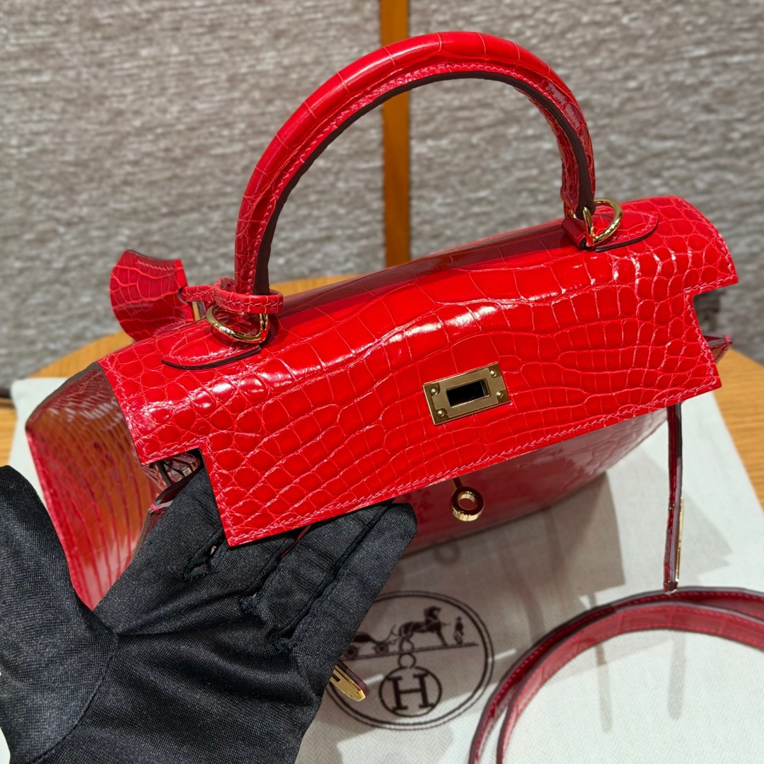 高仿Hermes*Kelly25系列H043228CK95法拉利紅金扣鱷魚皮純手工