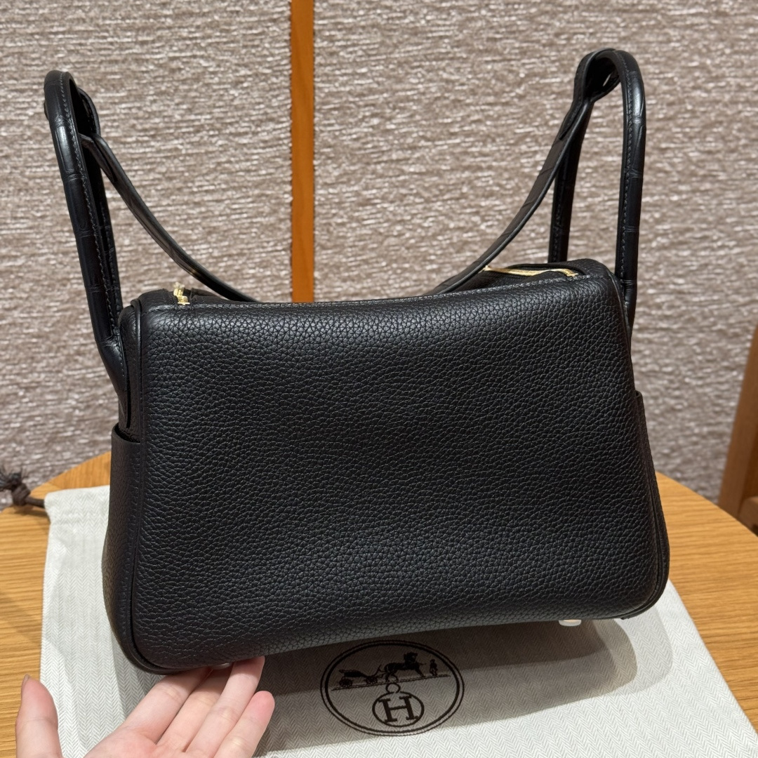 高仿Hermes*Lindy26系列H073428TCCM89黑色牛皮拼鱷魚皮金扣純手工