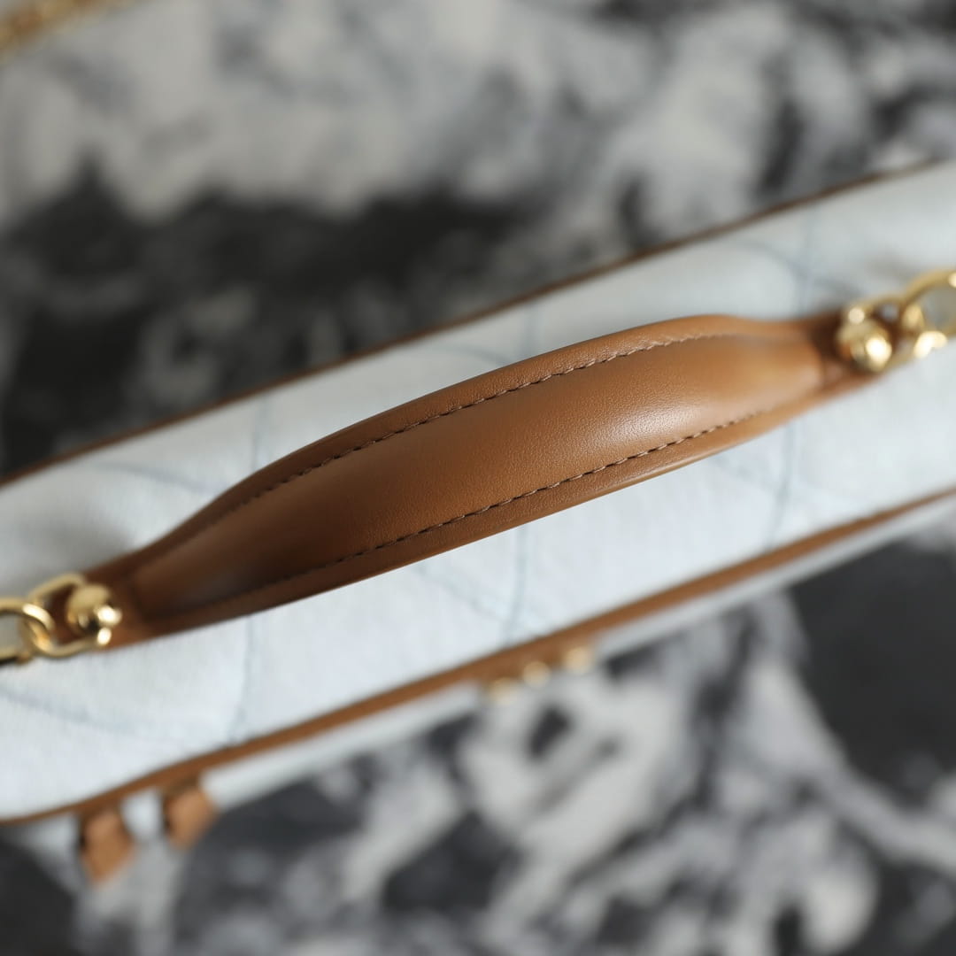 Chanel 香奈兒 Leather Goods