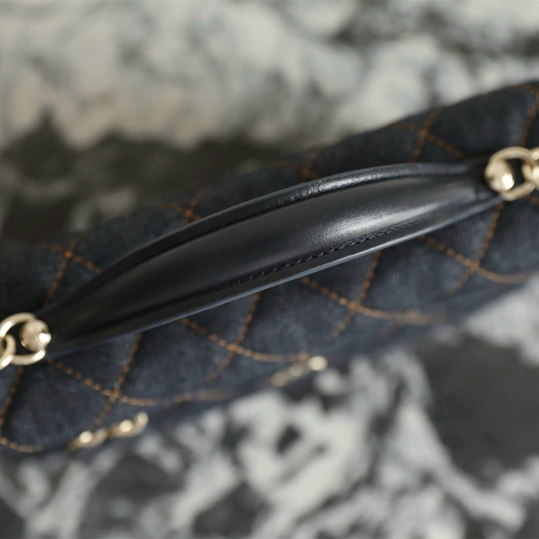 Chanel 香奈兒 Leather Goods