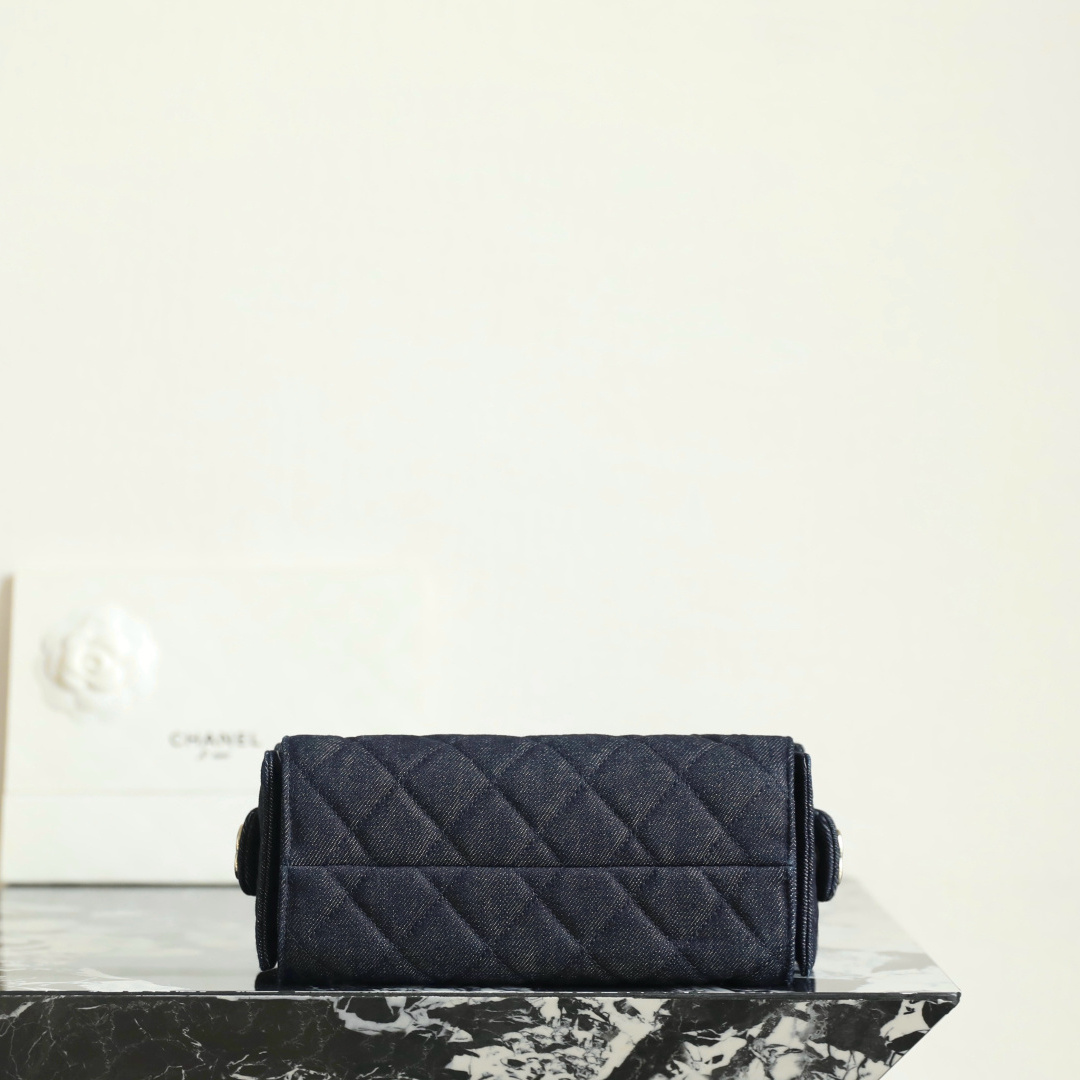 Chanel 香奈兒 Leather Goods
