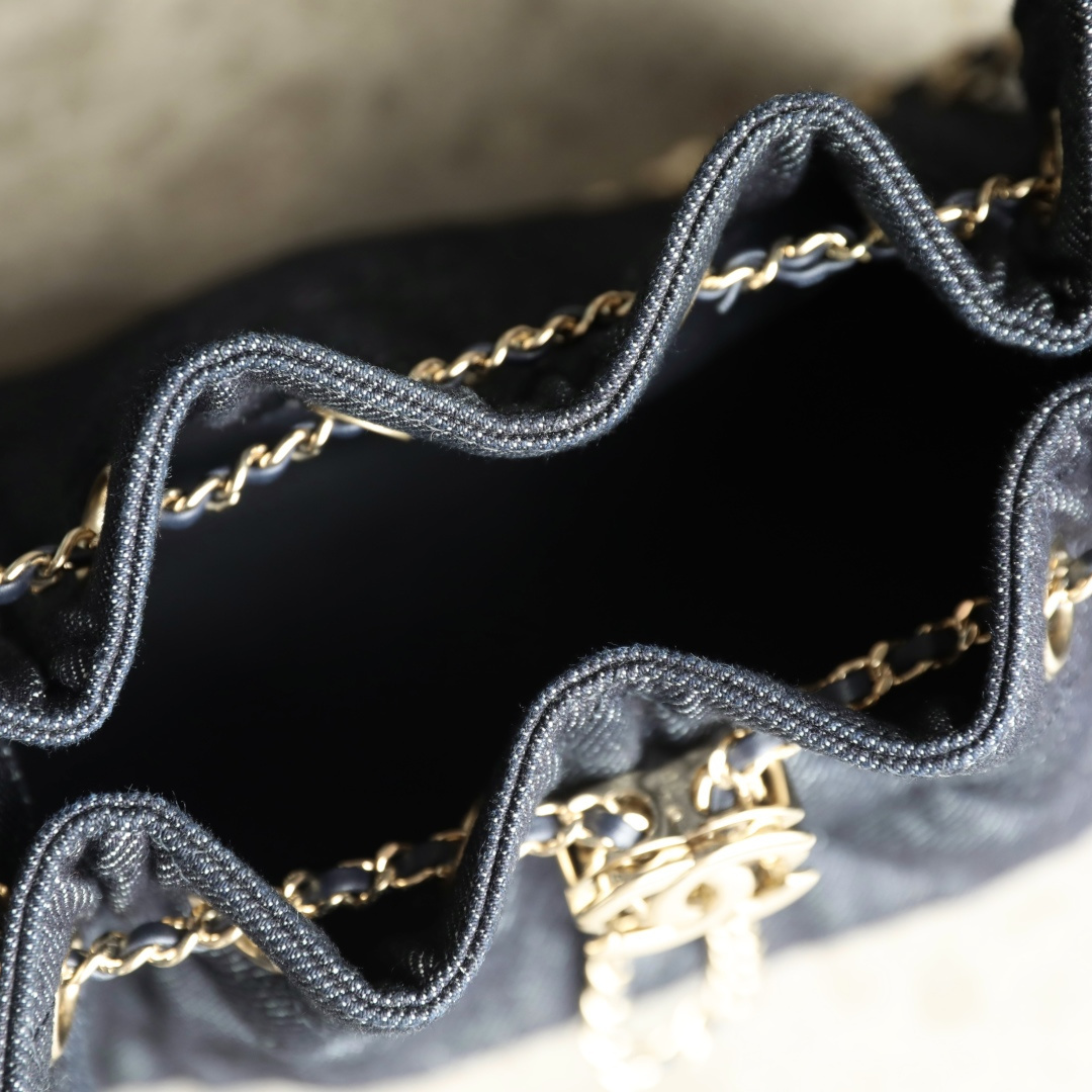 Chanel 香奈兒 Leather Goods