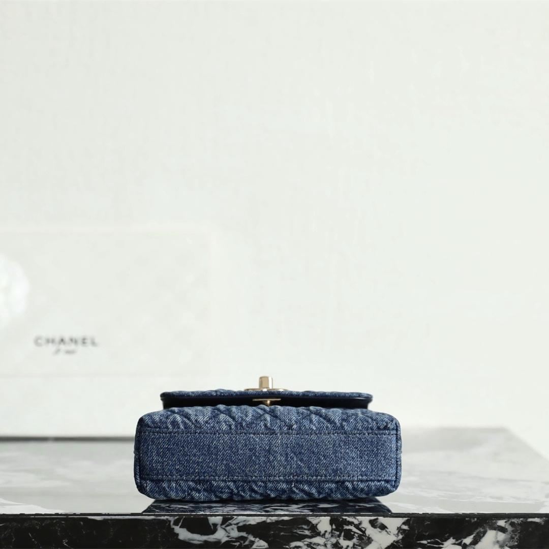 Chanel 香奈兒 Leather Goods