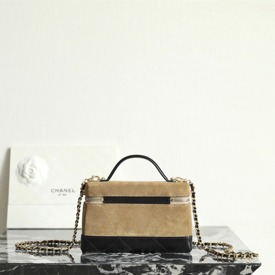 Chanel 香奈兒 Leather Goods