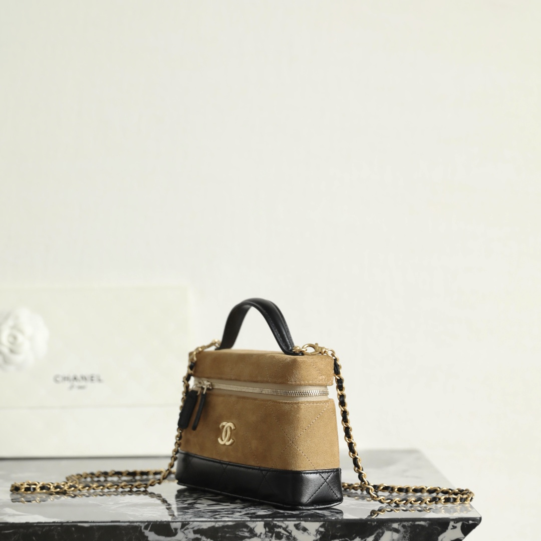 Chanel 香奈兒 Leather Goods