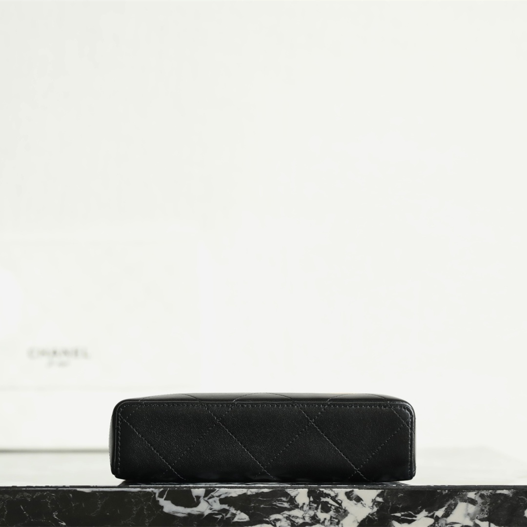 Chanel 香奈兒 Leather Goods