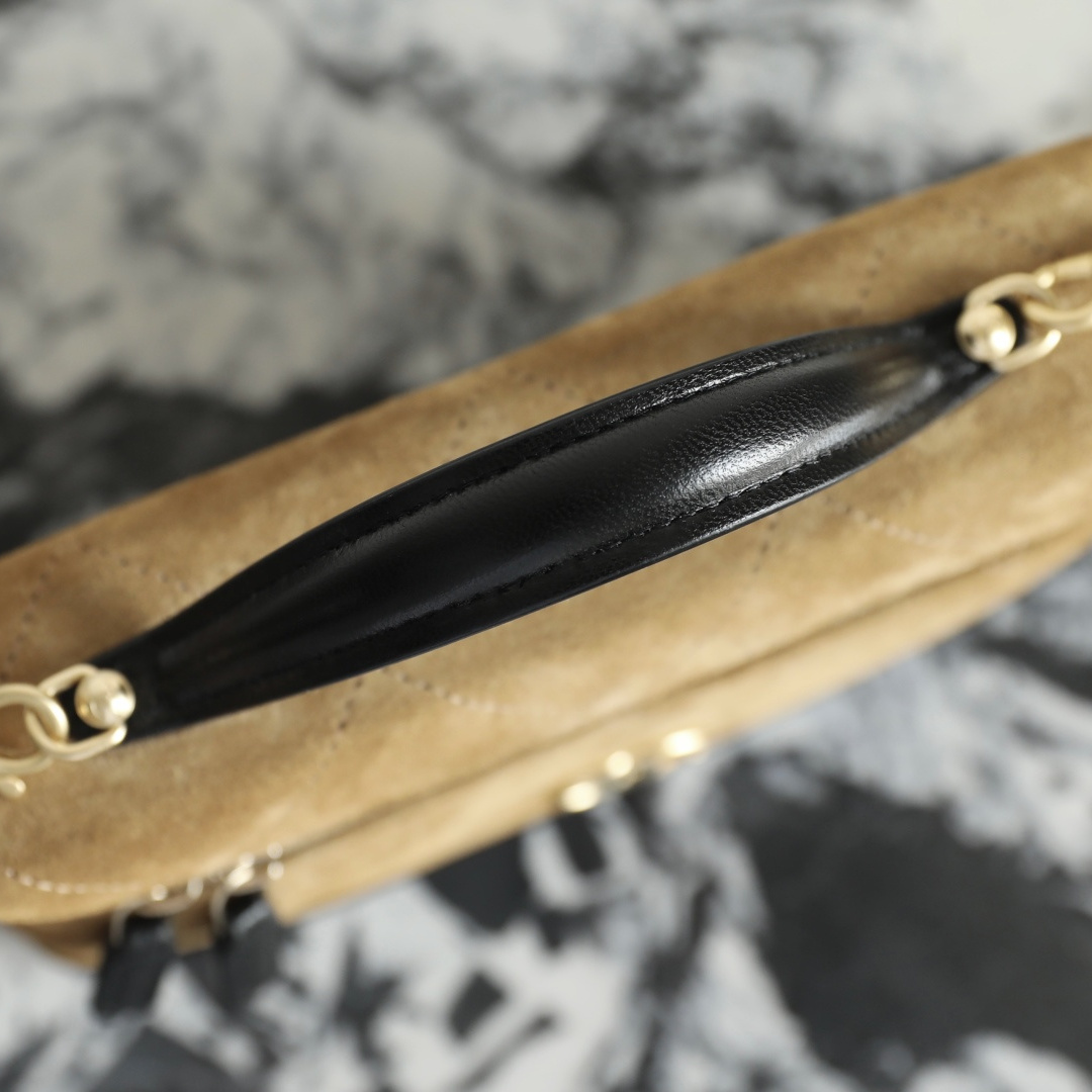 Chanel 香奈兒 Leather Goods