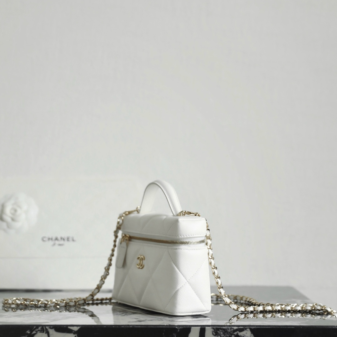 Chanel 香奈兒 Leather Goods