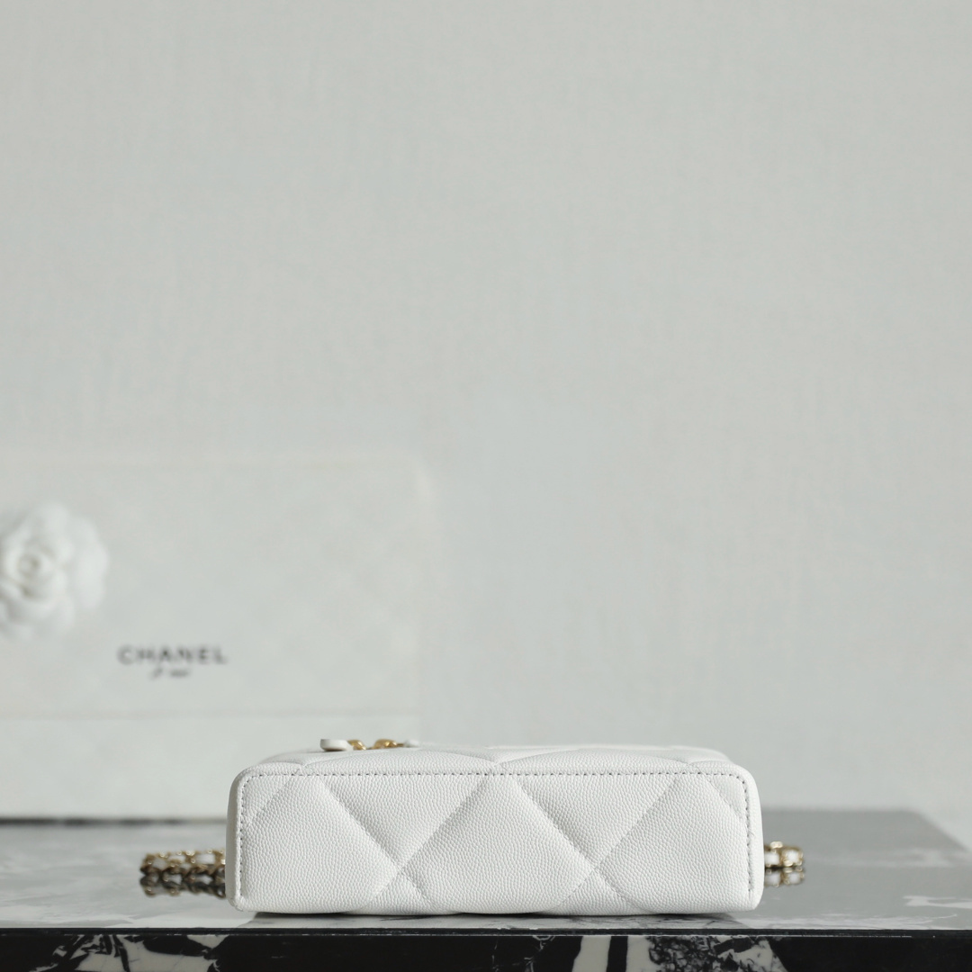 Chanel 香奈兒 Leather Goods