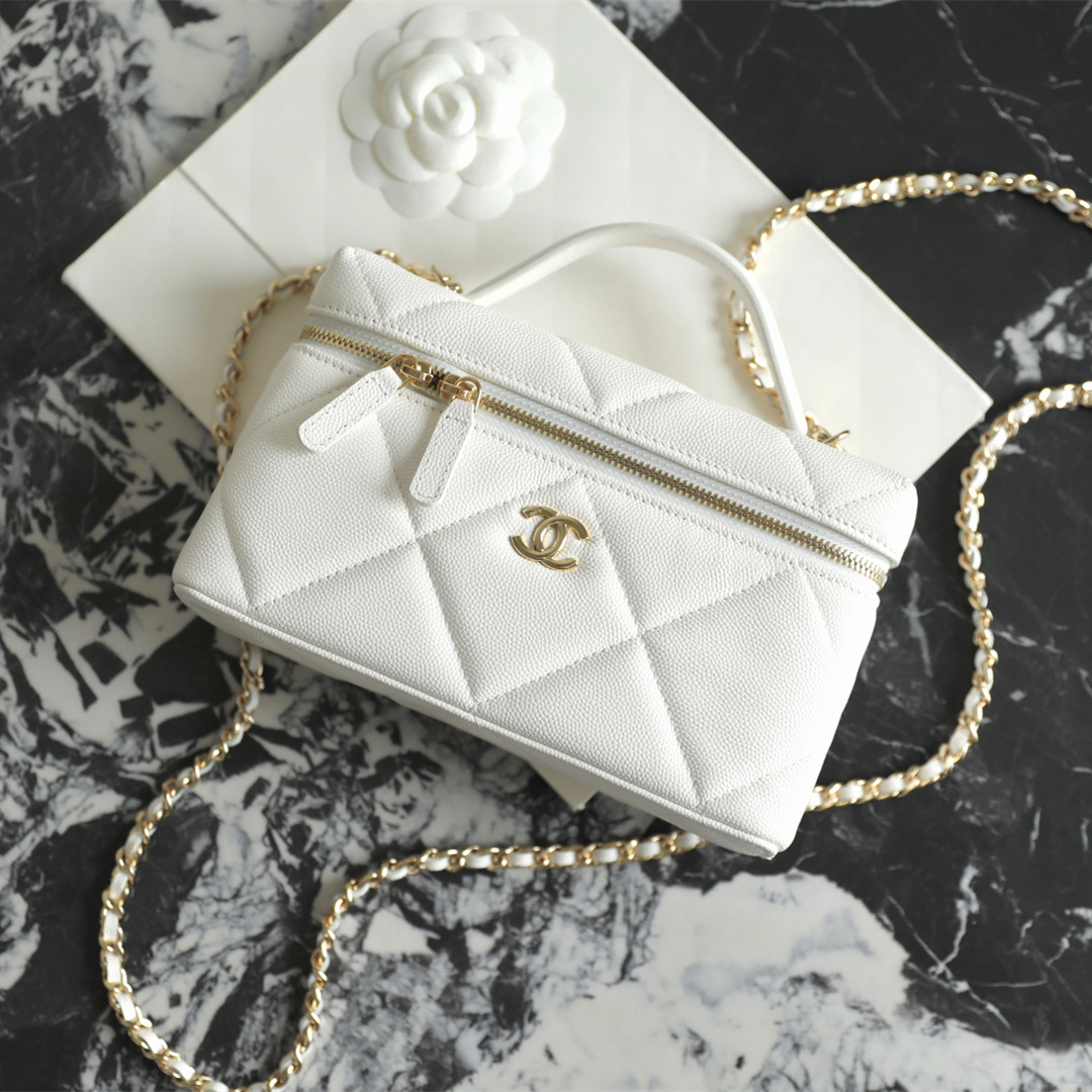 Chanel 香奈兒 Leather Goods