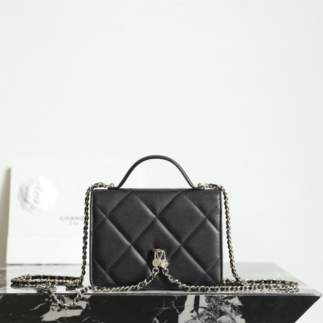 Chanel 香奈兒 Leather Goods