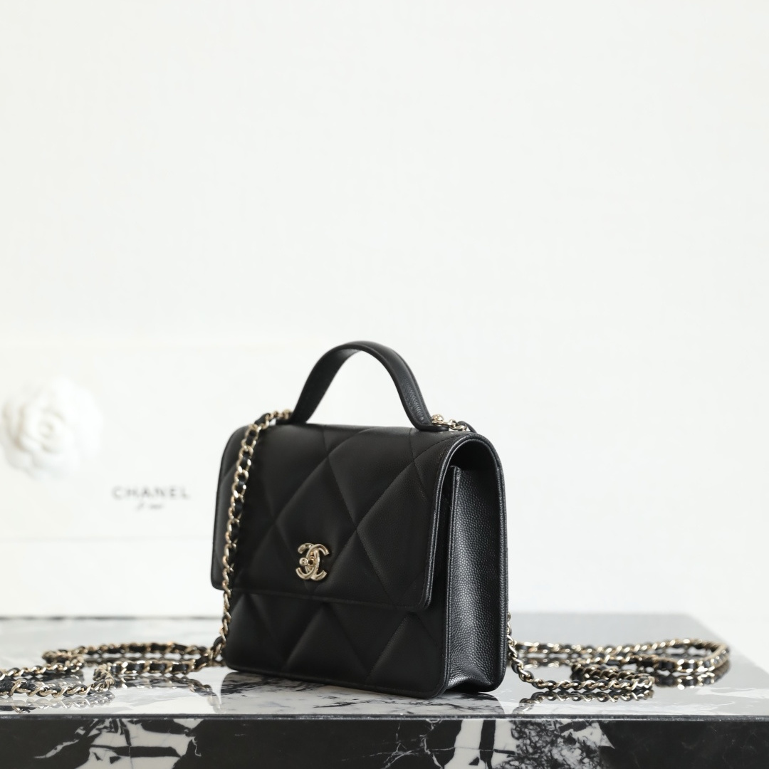 Chanel 香奈兒 Leather Goods