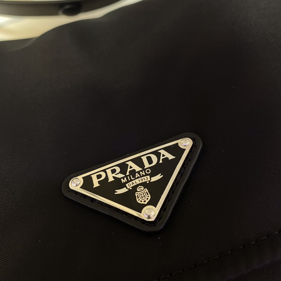 Prada 普拉達 Leather Goods