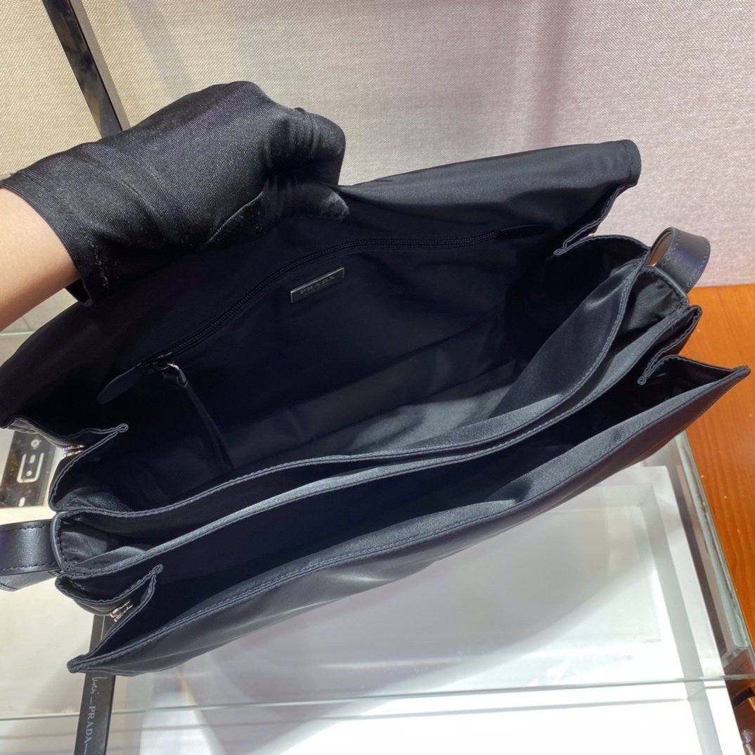 Prada 普拉達 Leather Goods