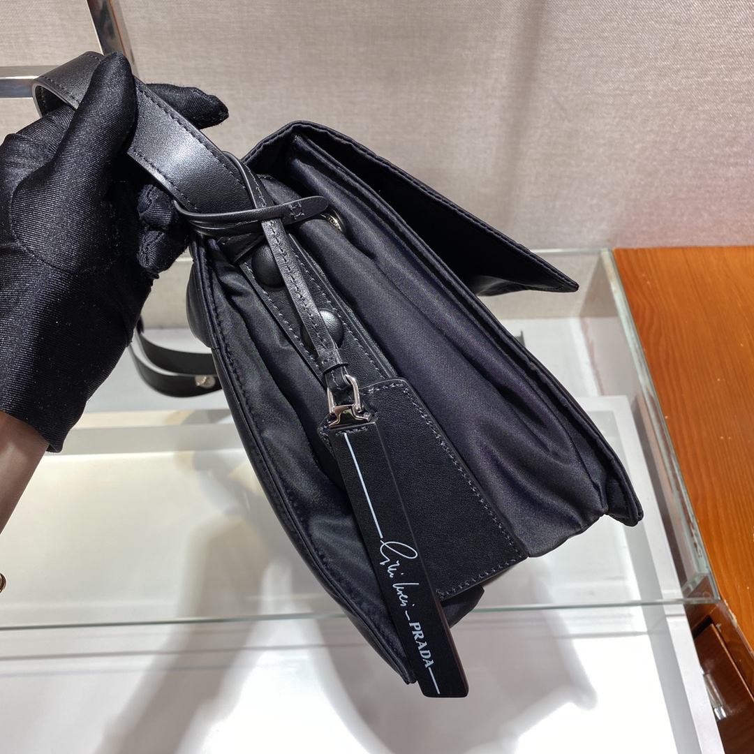 Prada 普拉達 Leather Goods