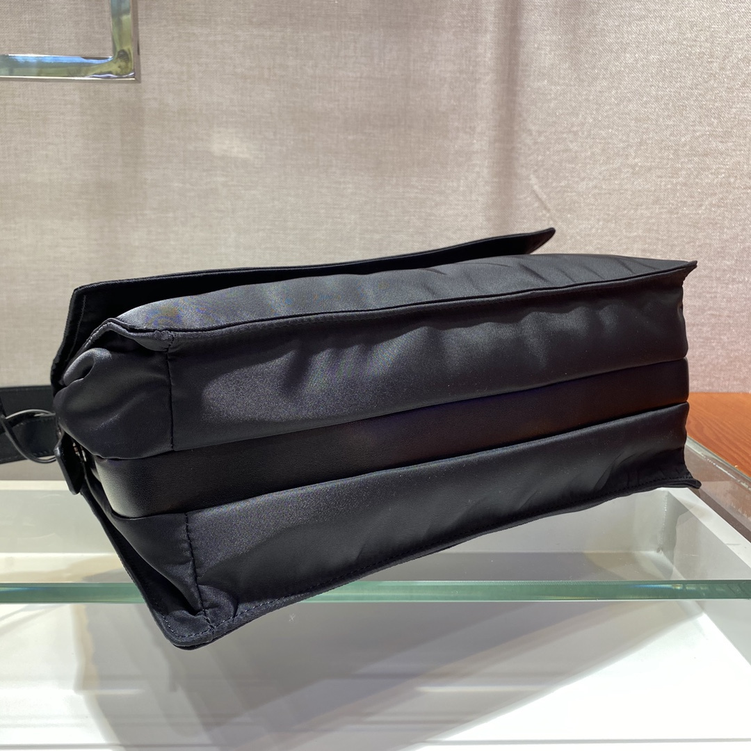 Prada 普拉達 Leather Goods