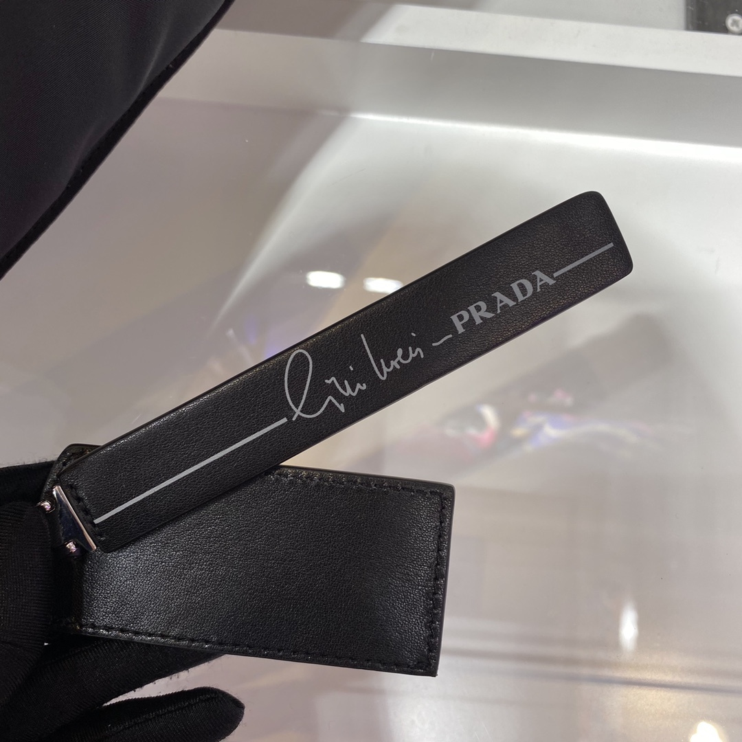 Prada 普拉達 Leather Goods