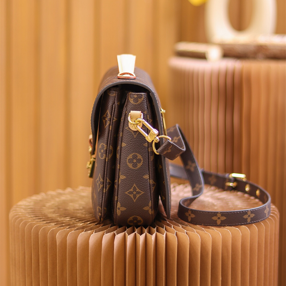 Louis Vuitton 路易威登 Leather Goods