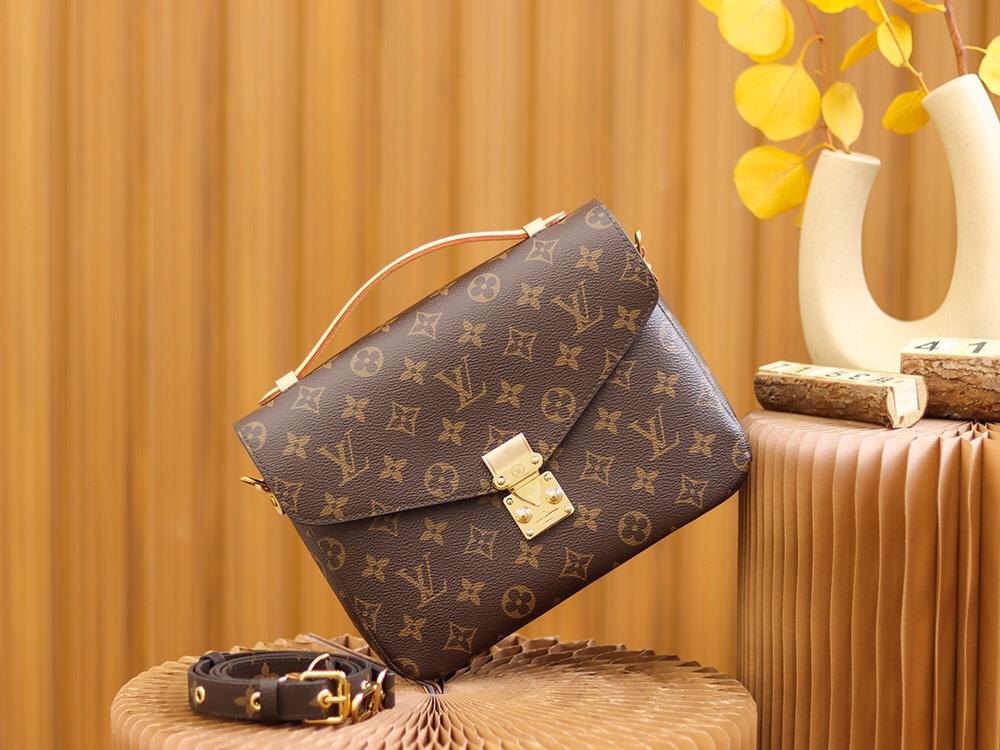 Louis Vuitton 路易威登 Leather Goods