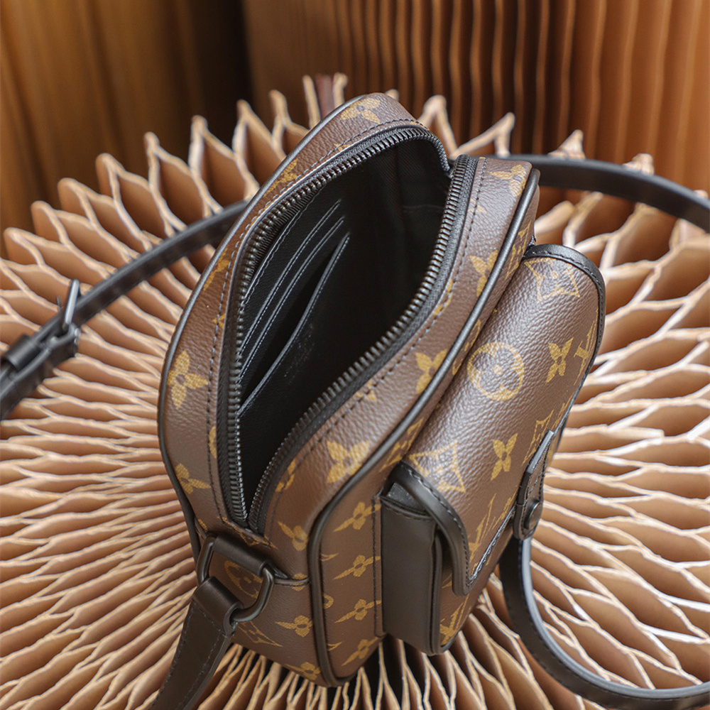 Louis Vuitton 路易威登 Leather Goods