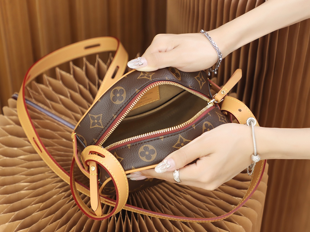 Louis Vuitton 路易威登 Leather Goods