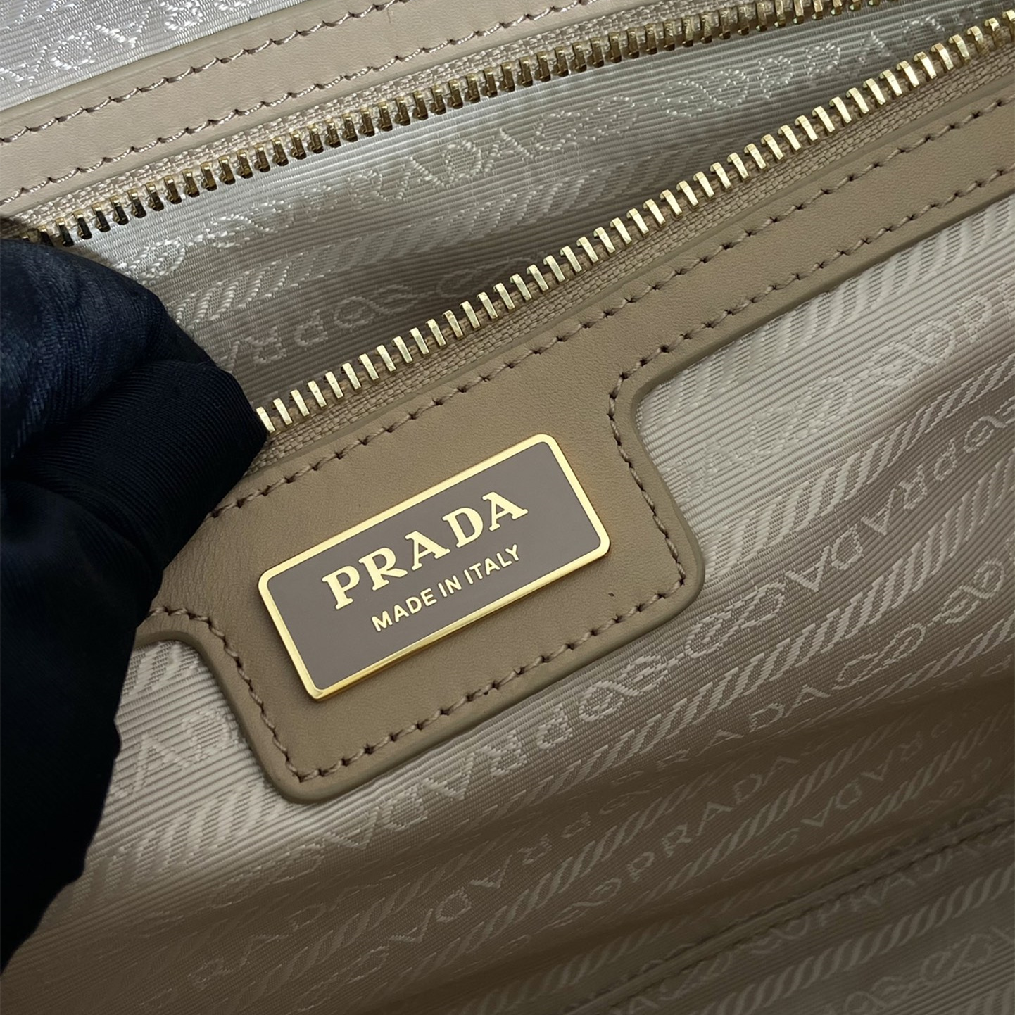 Prada 普拉達 Leather Goods
