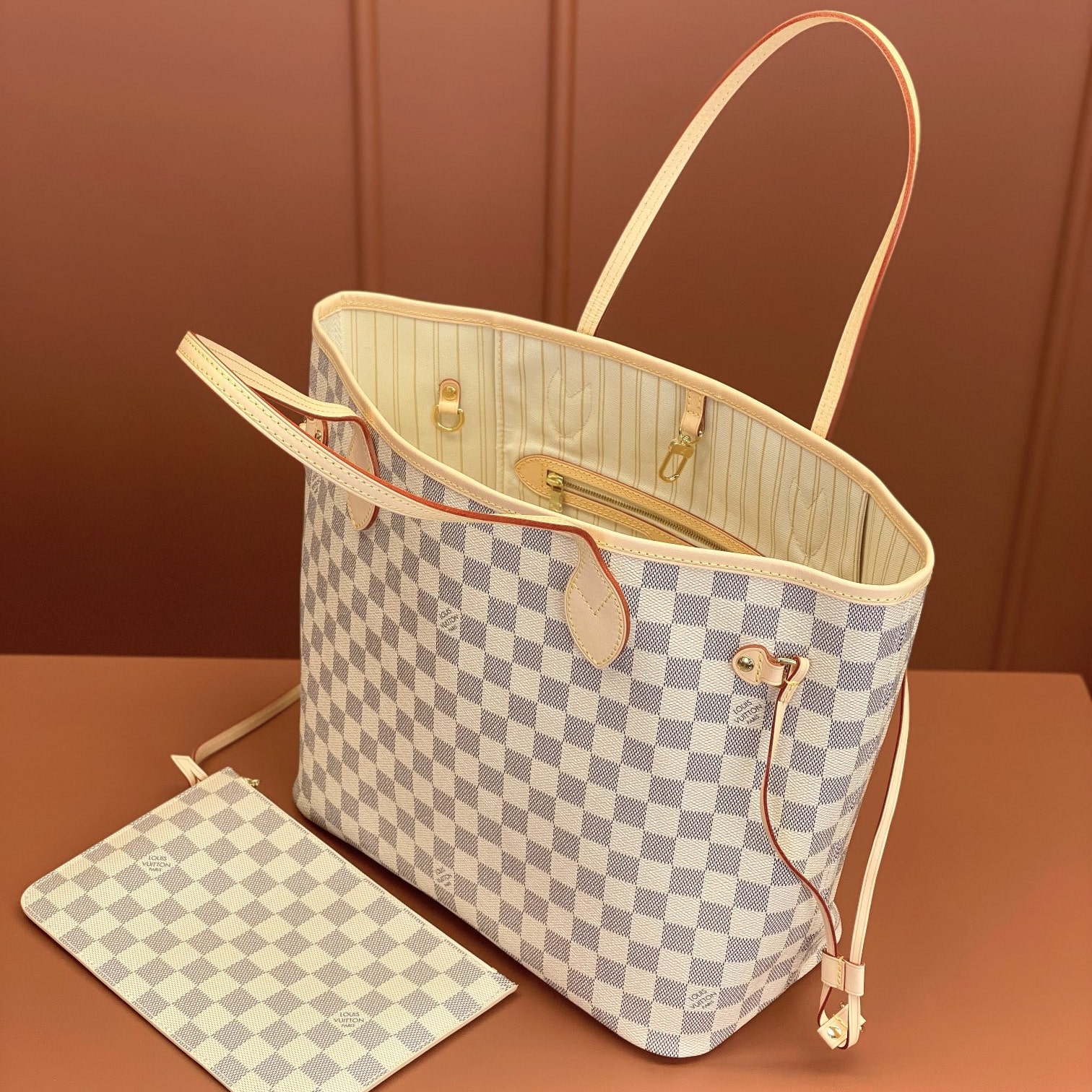 Louis Vuitton 路易威登 Leather Goods