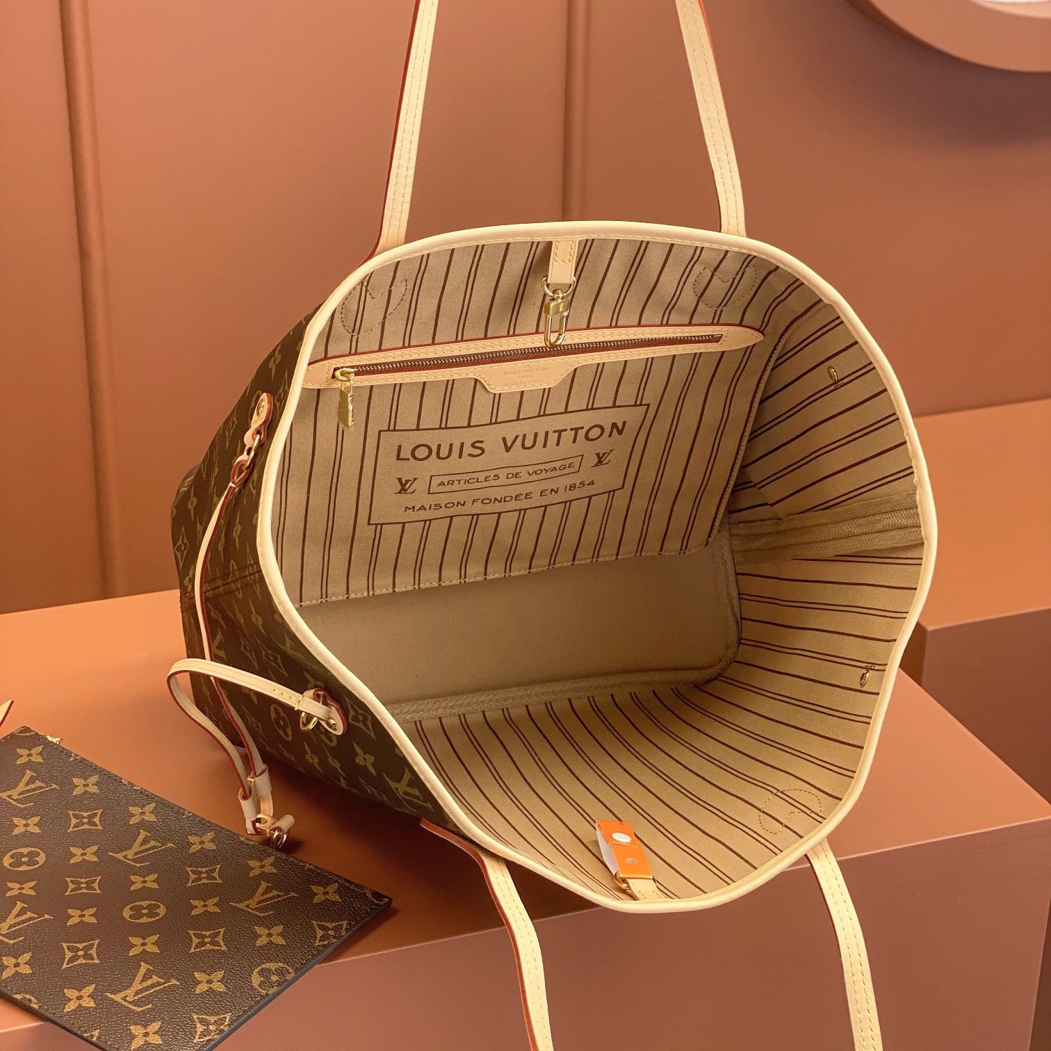 Louis Vuitton 路易威登 Leather Goods