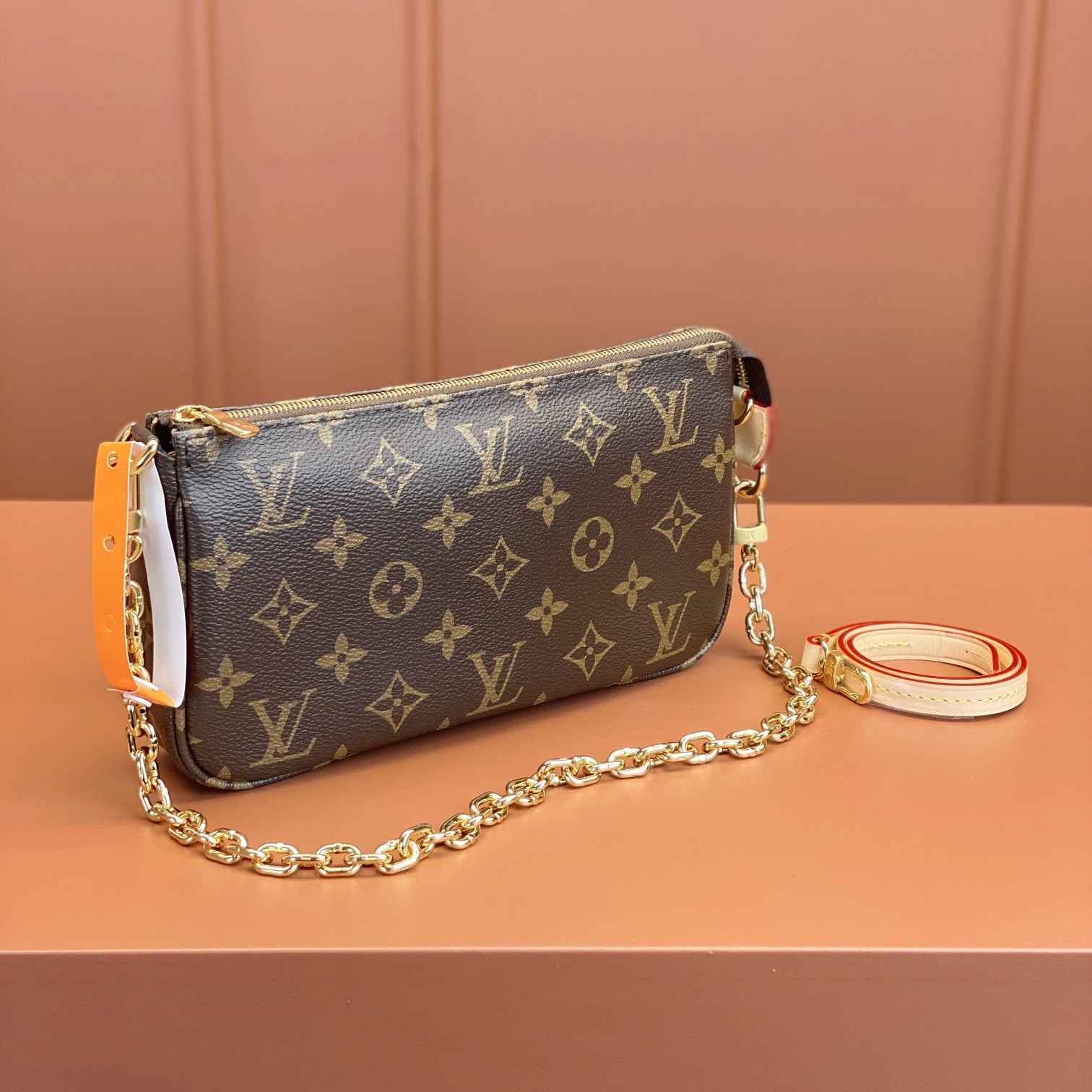 Louis Vuitton 路易威登 Chain Bag