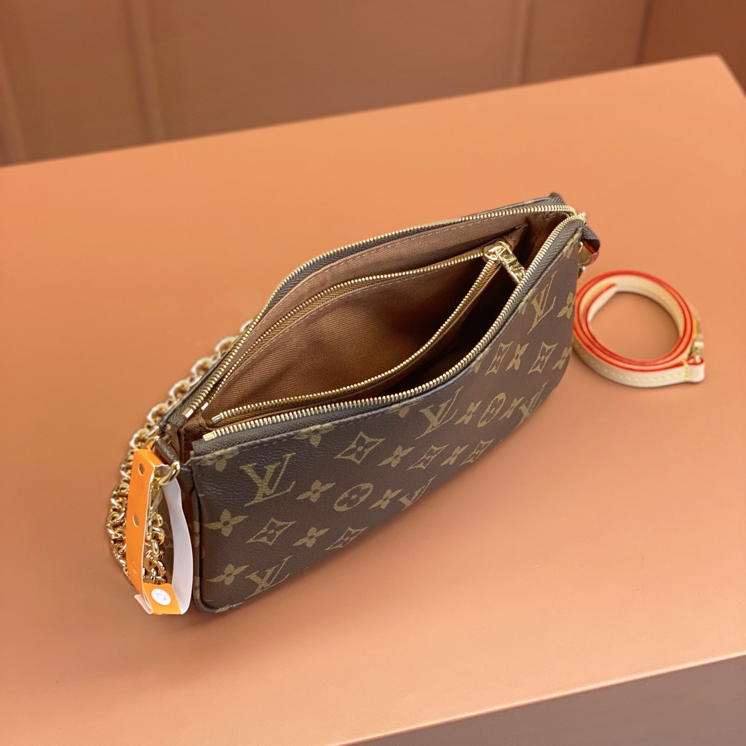 Louis Vuitton 路易威登 Chain Bag