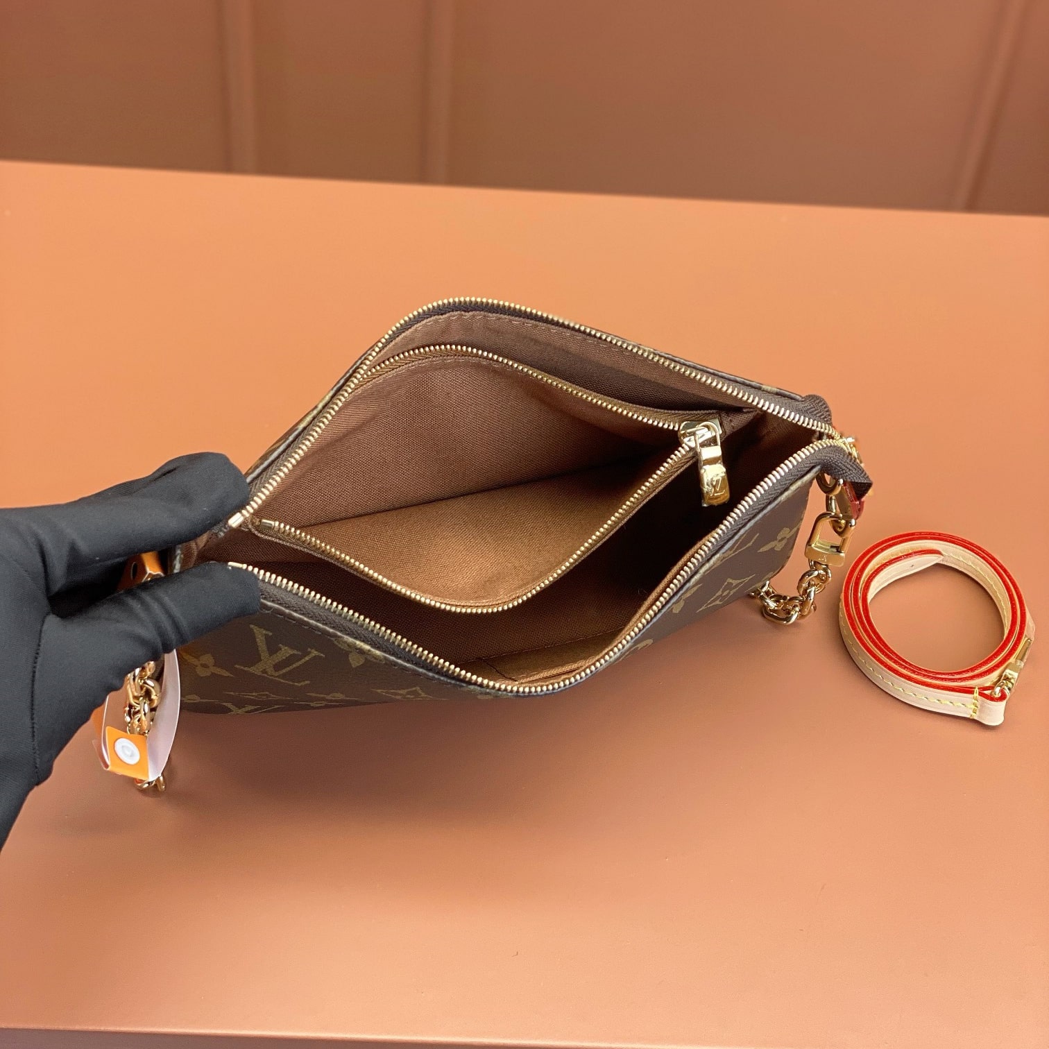 Louis Vuitton 路易威登 Chain Bag